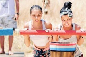 &Uuml;nl&uuml; futbolcu onunla da aşk yaşamış