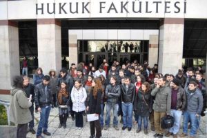 'Kom&uuml;nist Manifesto'ya soruşturma yok