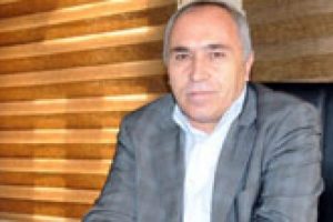 &Ouml;calan'ın &ccedil;ağrısı ile dağdan inen Fırat konuştu