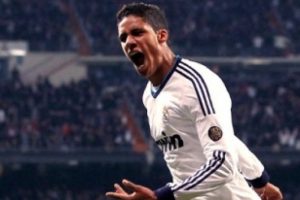 Fransız efsaneden Varane'a b&uuml;y&uuml;k &ouml;vg&uuml;!