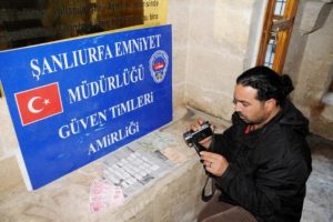 Zehir tacirleri yakalandı