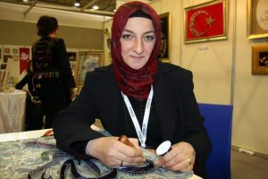 &Ccedil;ivi ve teli sanatla buluşturuyor