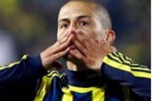 Alex gitti, frikik bitti!