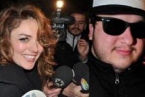 Şahan'ın y&uuml;z&uuml;ndeki ruj izi sorulunca