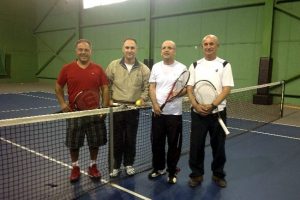 Şimşek Bursa'da sabaha tenis sporuyla başladı