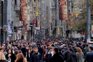 T&uuml;rkiye &uuml;&ccedil;&uuml;nc&uuml; sırada