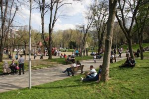 Bursalılar parklara akın etti
