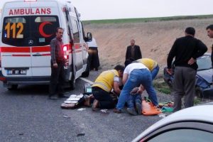 &Ouml;ğretmenler kaza yaptı: 1 &ouml;l&uuml;, 4 yaralı