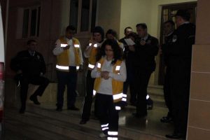 Bursa'da sağlık &ccedil;alışanlarına &ccedil;irkin saldırı