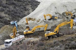 83 kişiden 21'inin cesedine ulaşıldı