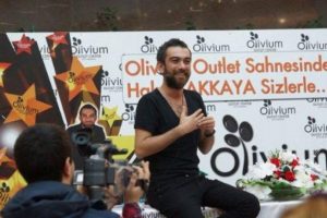 "Modayı y&ouml;neten 5 dinozor var"