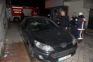 Park halindeki otomobili yakmak istediler
