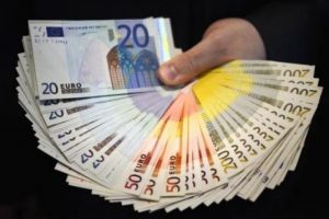Euro hayalleri suya d&uuml;ş&uuml;rd&uuml;