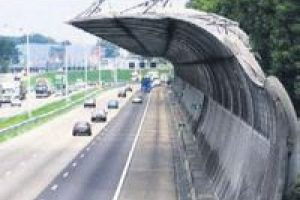 Trafik g&uuml;r&uuml;lt&uuml;s&uuml;ne kesin &ccedil;&ouml;z&uuml;m
