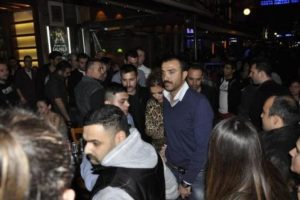10 korumayla gezdi