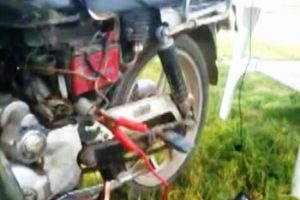 Muhalifler motosikletten elektrik &uuml;retiyor