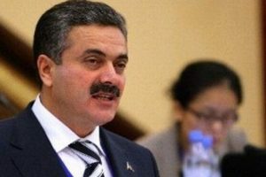 "Baş&ouml;rt&uuml;yle vekillik yapılabilir"