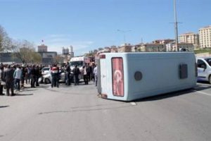 Kadık&ouml;y'&uuml; kilitleyen kaza