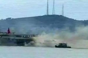 İstanbul'da tekne yangını