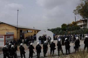 &Ccedil;ED toplantısına k&ouml;yl&uuml;ler engel oldu