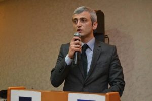 S&uuml;leyman Aky&uuml;z istifa etti