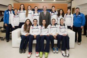 Altepe voleybolcuları kutladı