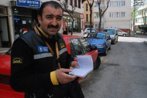 Otoparkta 'mani'li karşılama - &Ouml;ZEL HABER