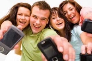 T&uuml;rkiye cep telefonu kullanmada rekor kırıyor