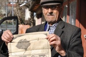 75 yıldır bu gazeteyi saklıyor