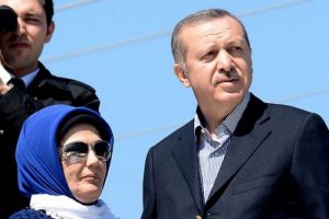Başbakan tazminat kazandı