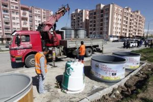 Başkent'te &ccedil;&ouml;p konteyneri gerginliği