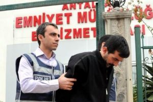 Acı tesad&uuml;f