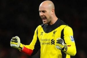 Liverpool Reina'yı bırakmıyor