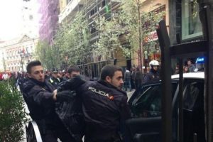 Galatasaray taraftarına polis saldırısı