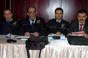 Polisi polise şikayet etti