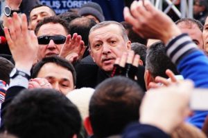 "Tayyip babadan başka kimse bitiremez"