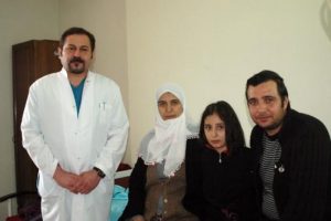 Beyninde hayvanlardan bulaşan kist oluştu