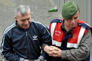 Boşanmayı kabul edince beraat etti