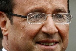 Skandal Hollande'ı etkiledi