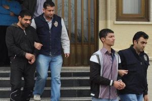 Motorin hırsızları yakalandı