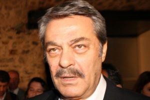 Sanat&ccedil;ı ve yazarlar 'Akil İnsanlar' komisyonunu değerlendirdi