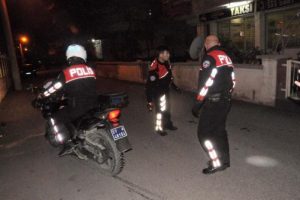 Sokak ortasında kurşun yağmuru