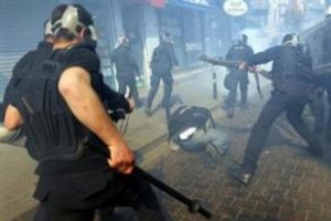 412 polis yargılanıyor