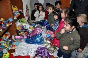 Kendileri k&uuml;&ccedil;&uuml;k y&uuml;rekleri b&uuml;y&uuml;k