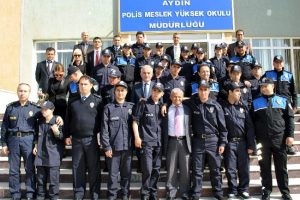 Engelli polisler sahaya iniyor
