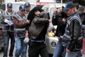 Telefon dolandırıcıları hakim karşısında
