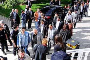 Yolsuzluk operasyonunda 12 tutuklu