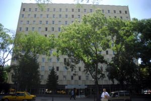 Bu kez de lojmanları satacak