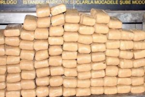 Zehir tacirlerine b&uuml;y&uuml;k darbe