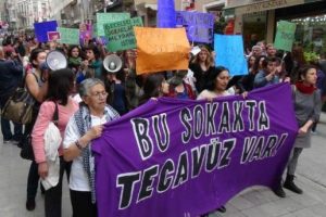 "Bu sokakta tecav&uuml;z var"